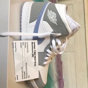 Jordan 1 Mid Wolf Grey Aluminum (W) size 7.5
